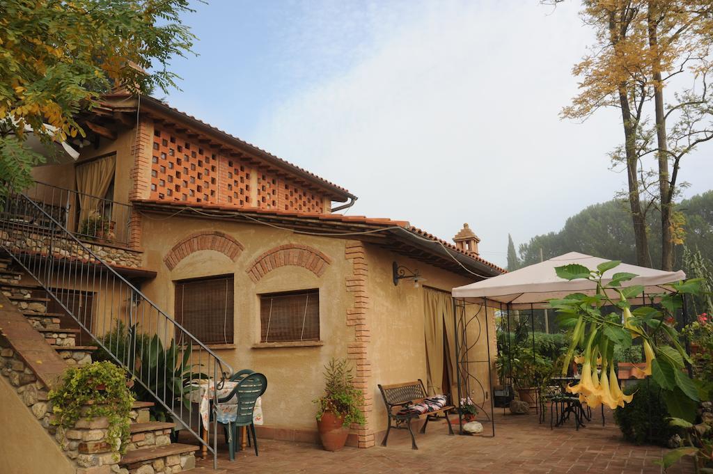 La Capanna Di Sovestro Hotel San Gimignano Buitenkant foto