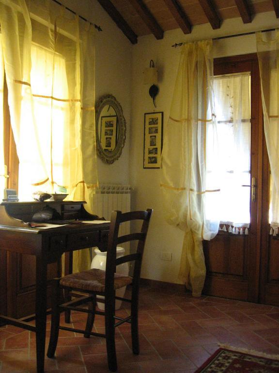 La Capanna Di Sovestro Hotel San Gimignano Buitenkant foto