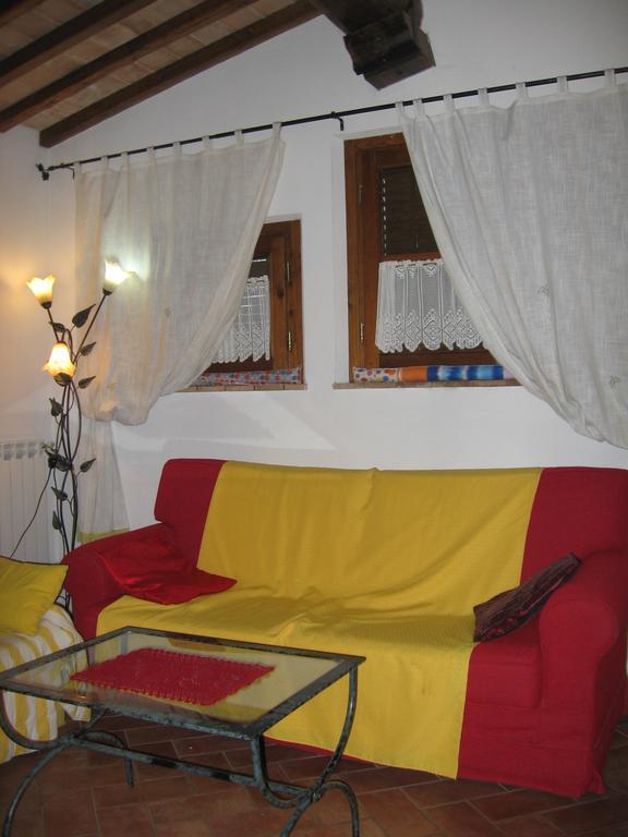 La Capanna Di Sovestro Hotel San Gimignano Buitenkant foto